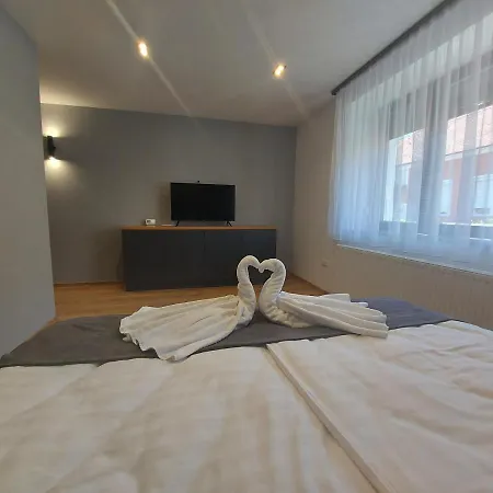 Ponte Nero Apartman Appartement