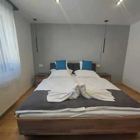 Ponte Nero Apartman Appartement
